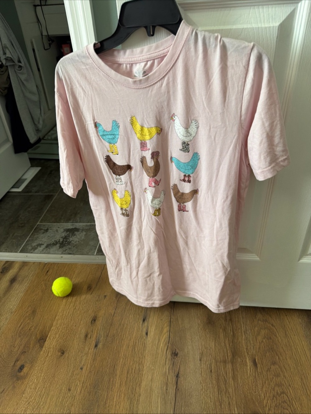 Women’s ' Light Pink Chicken Graphic Tee